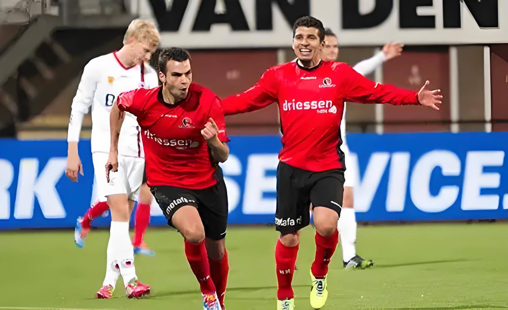 包含国际比赛日突围战来临；埃因霍温围绕亚冠造点机会；震撼外界；球队文化再被提及的词条